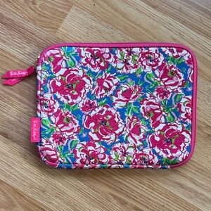 Vera Bradley Floral Zip Tech Sleeve 🌺 ✨